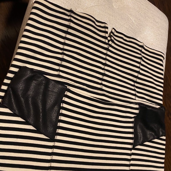 Jessica Simpson Striped Pencil Skirt - Picture 7 of 8